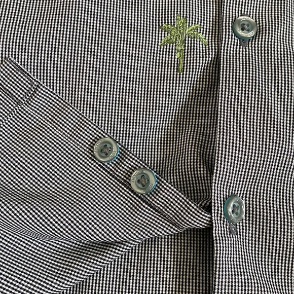 Tori Richard Men’s Blk/Wht short sleeve button shirt with palm tree pattern - Picture 4 of 7